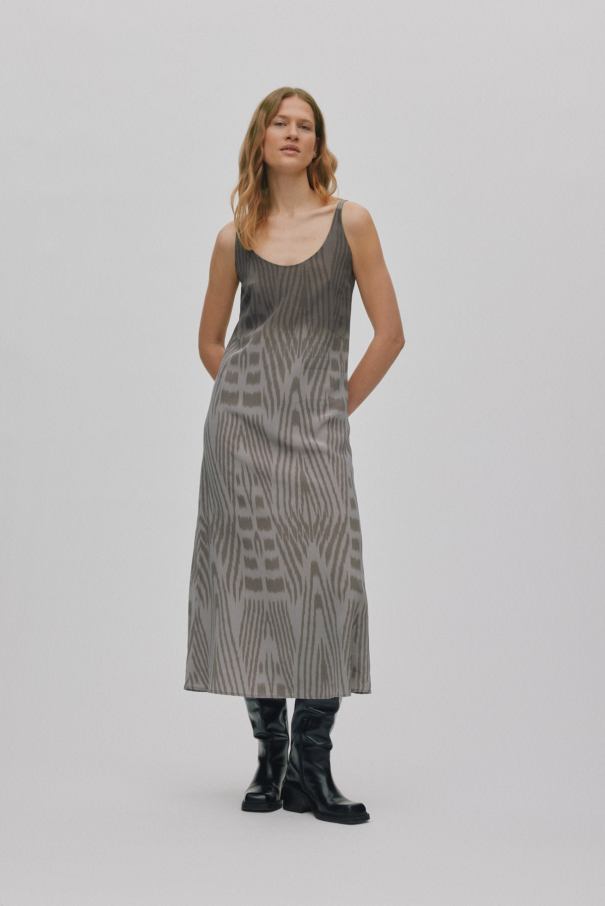 Maice - Ombre ikat slim string dress I Asphalt combo
