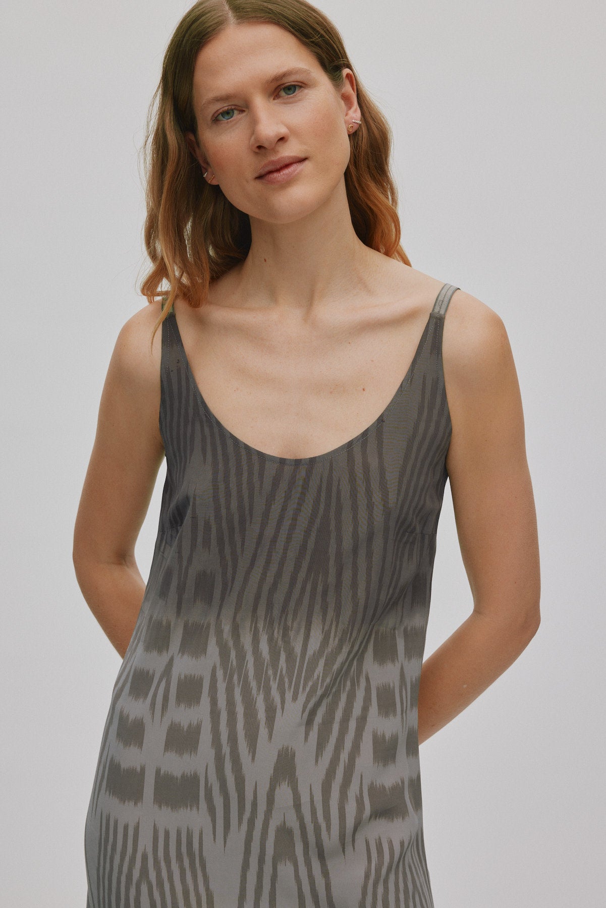 Maice - Ombre ikat slim string dress I Asphalt combo