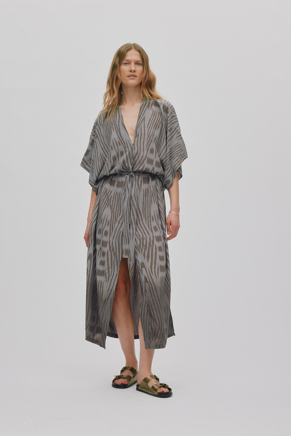Alesandra - Ombre ikat kimono dress I Asphalt combo