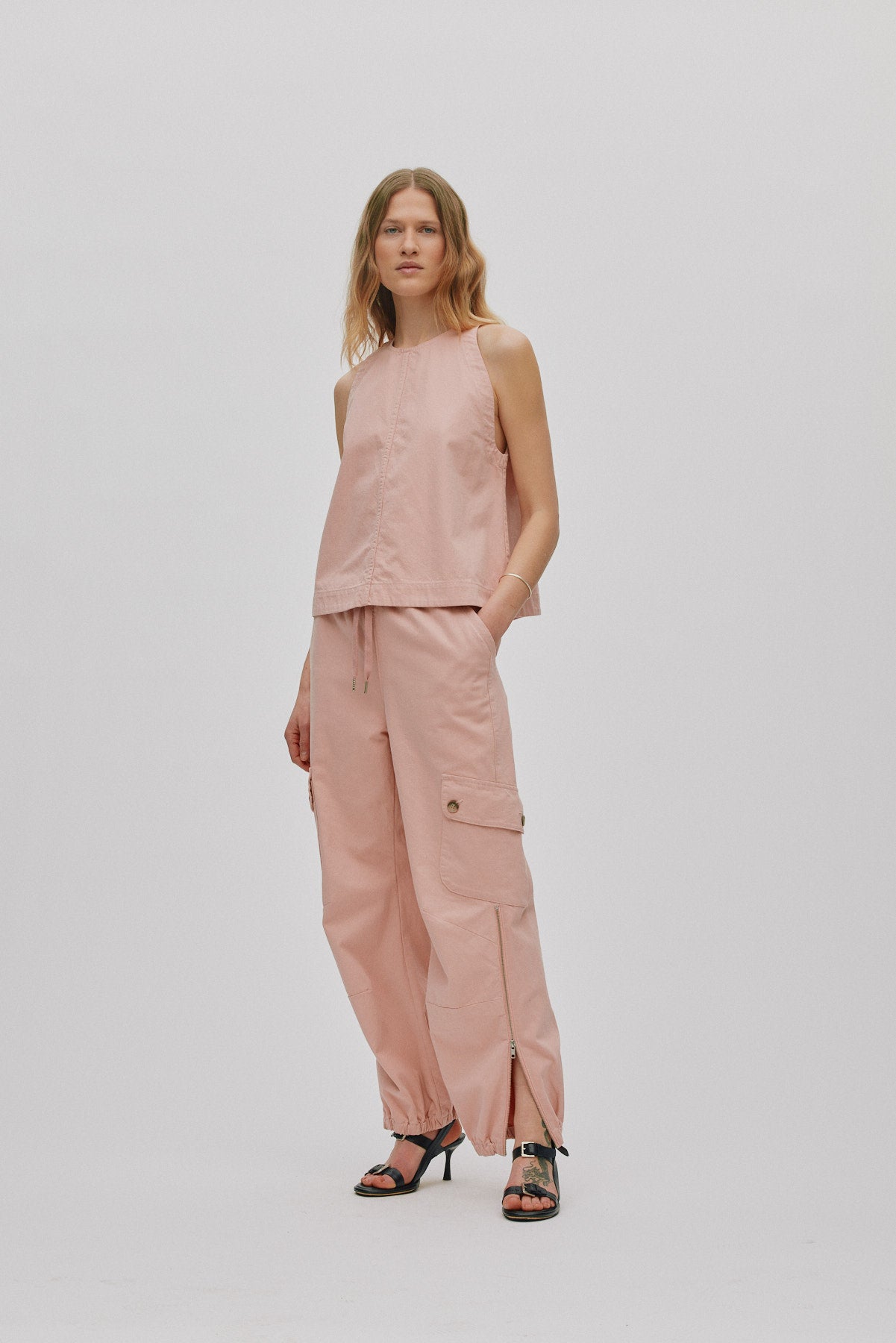 Kaley - Texture canvas halter top I Soft rose