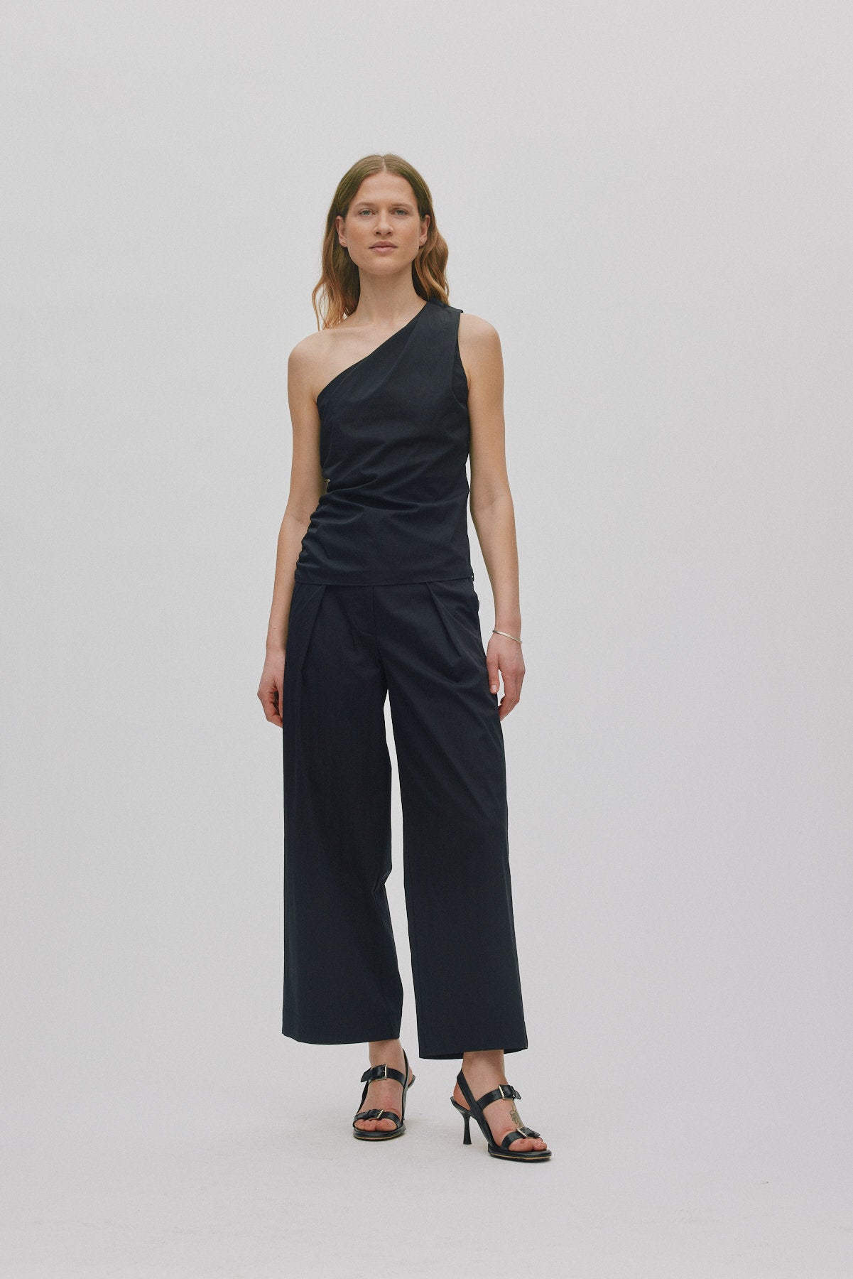 Mirha - Papery one shoulder top I Black