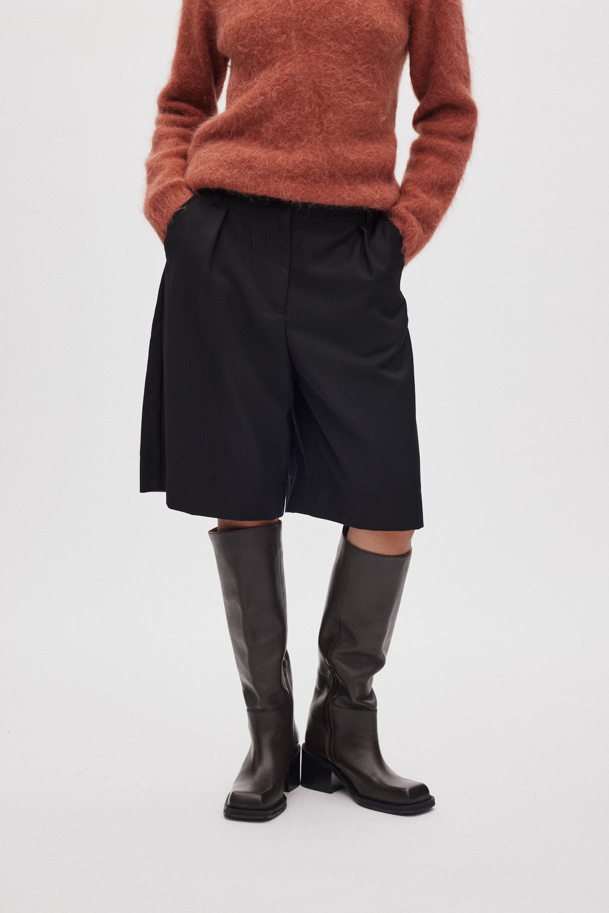 Feliza - Smooth tailoring shorts I Black