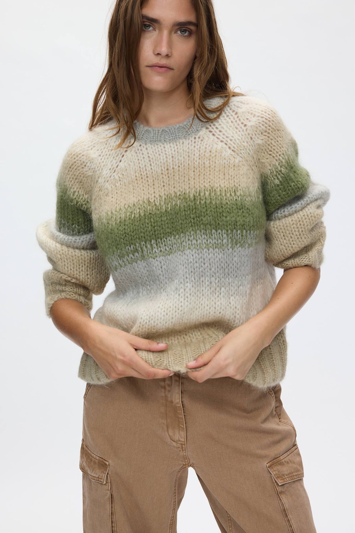 Jasmin - Blurred yarn boxy sweater I Light camel combo