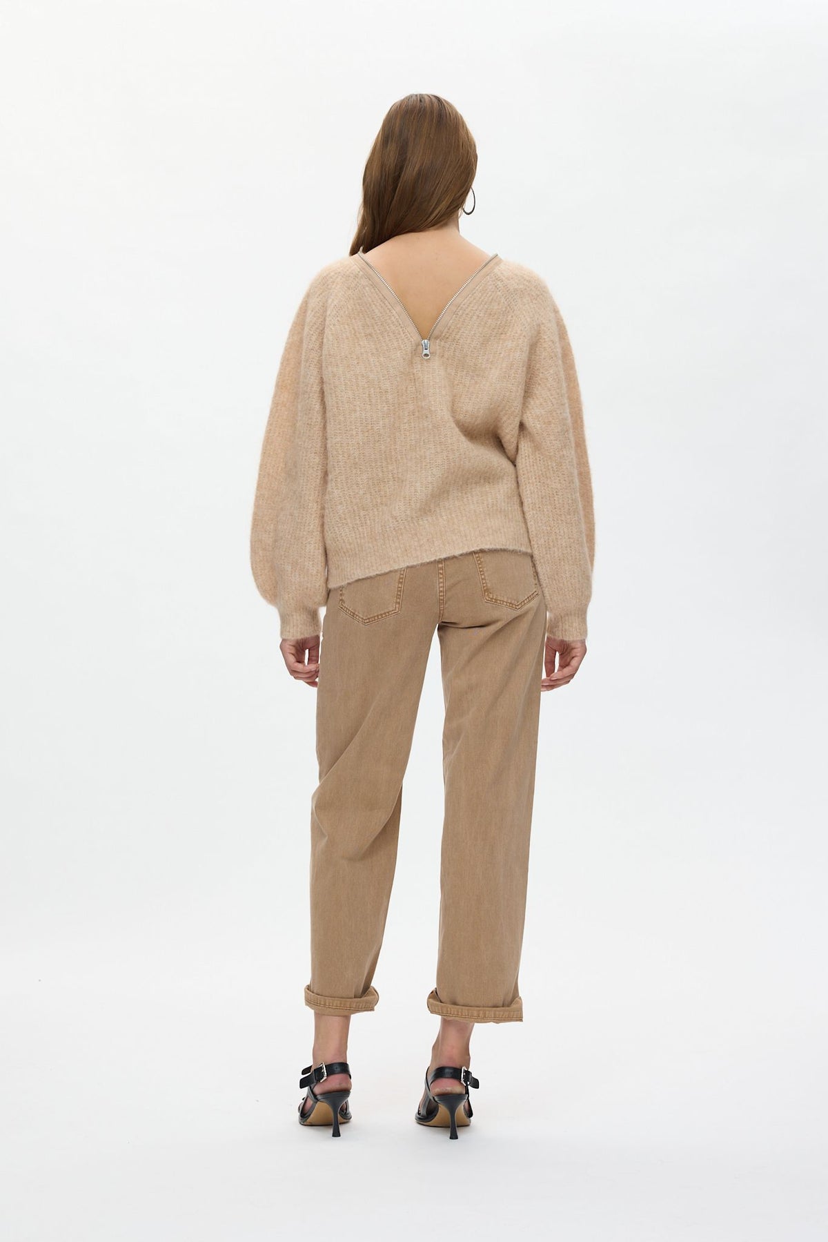 Maelle - Superlight knit zip opening sweater I Light camel