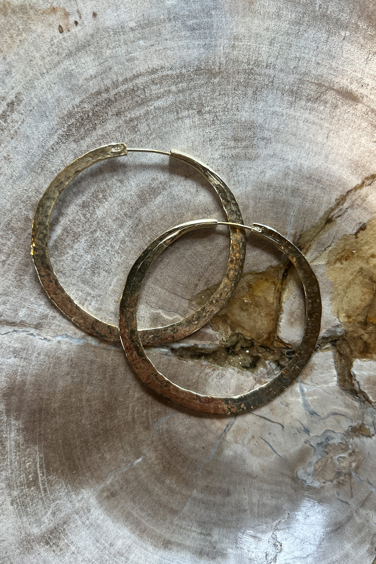 Nafsu - Hammered hoop M I Gold Plated