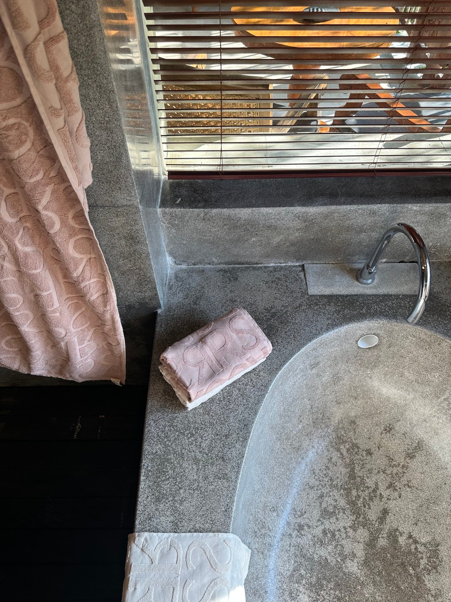 Washcloth - Monogram washcloth I Rose