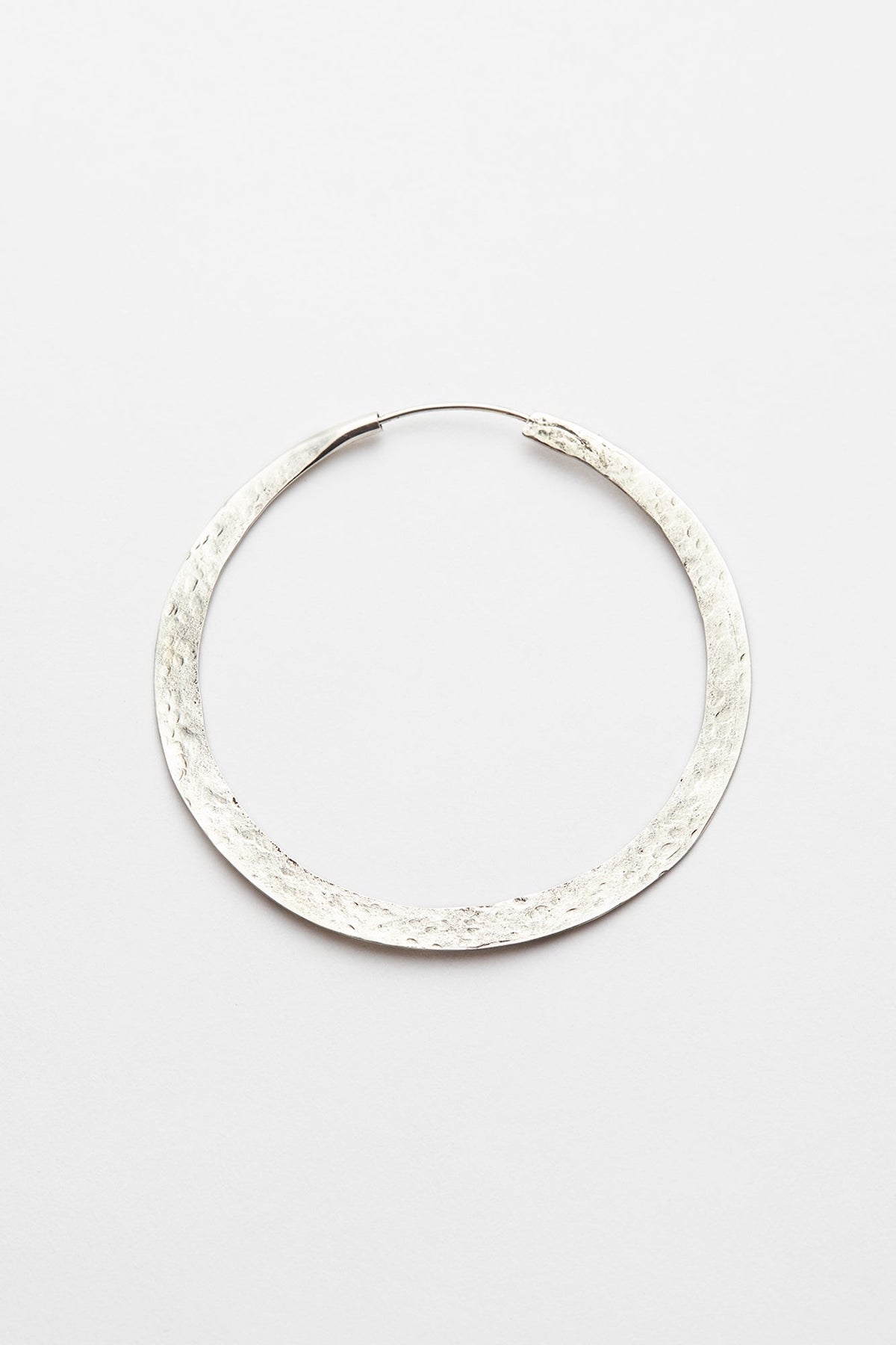 Nafsu - Hammered hoop L I Silver