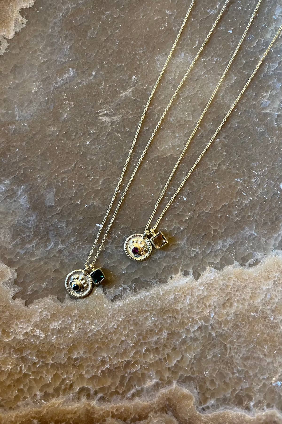 Nafsu - Gold plated Necklace w/eye and square pendant I Green combo