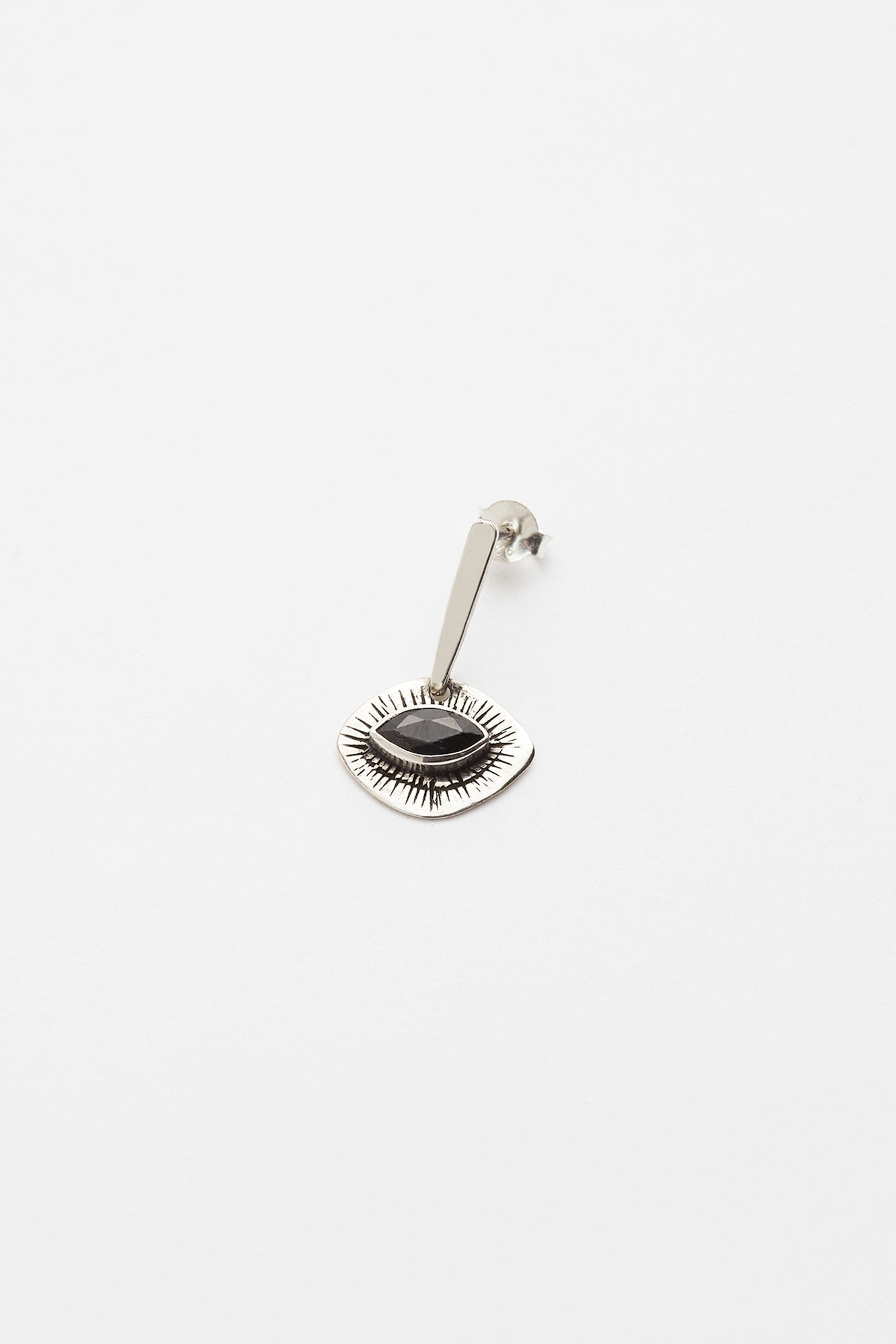 Nafsu - Silver Earstick w/ Eye Pendant I Sapphire
