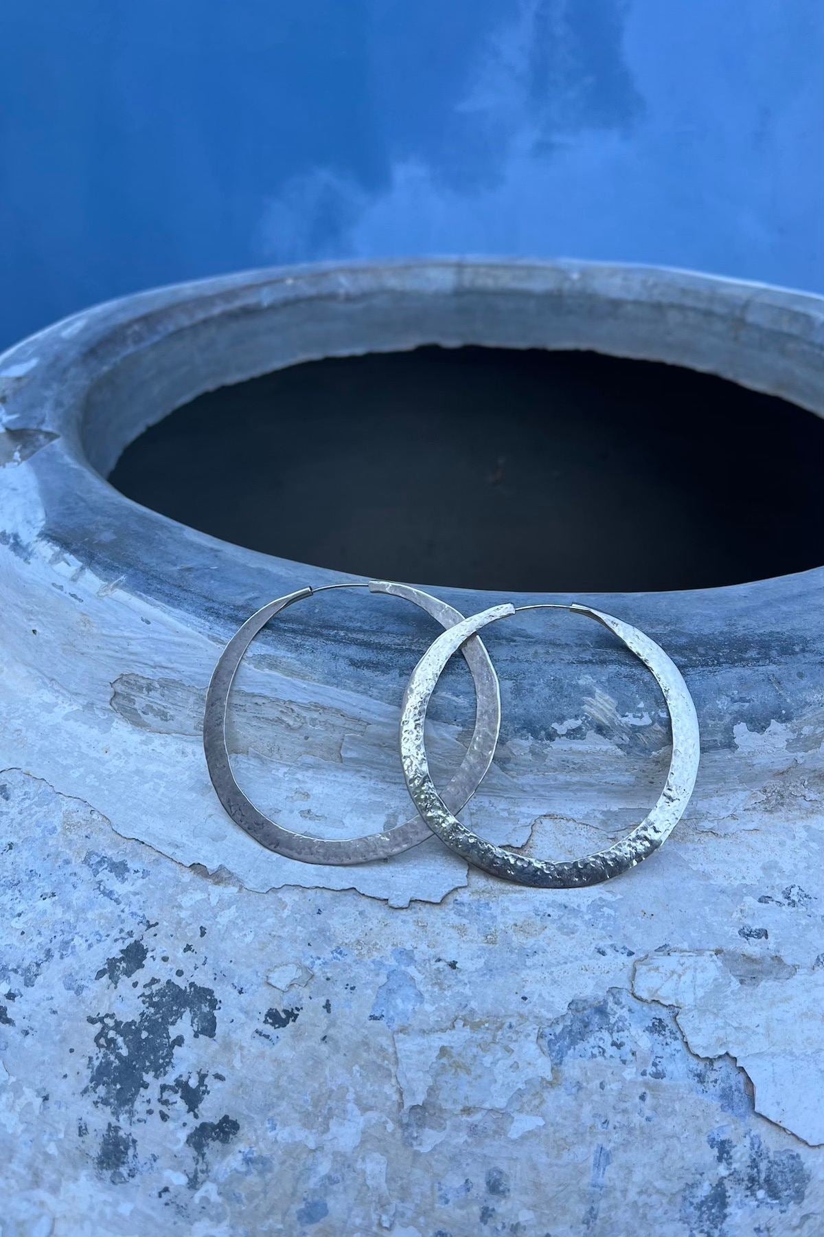 Nafsu - Hammered hoop L I Silver