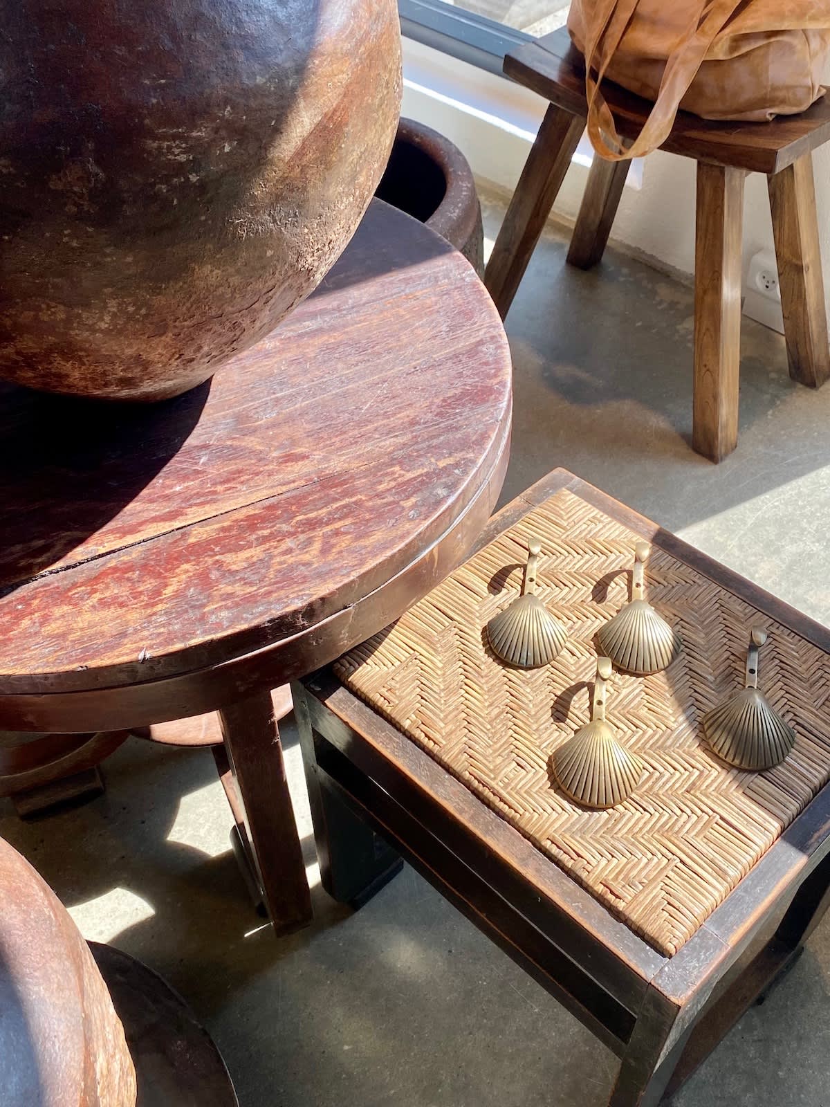 Seashell brass hook - Rabens Apartment I Matte brass