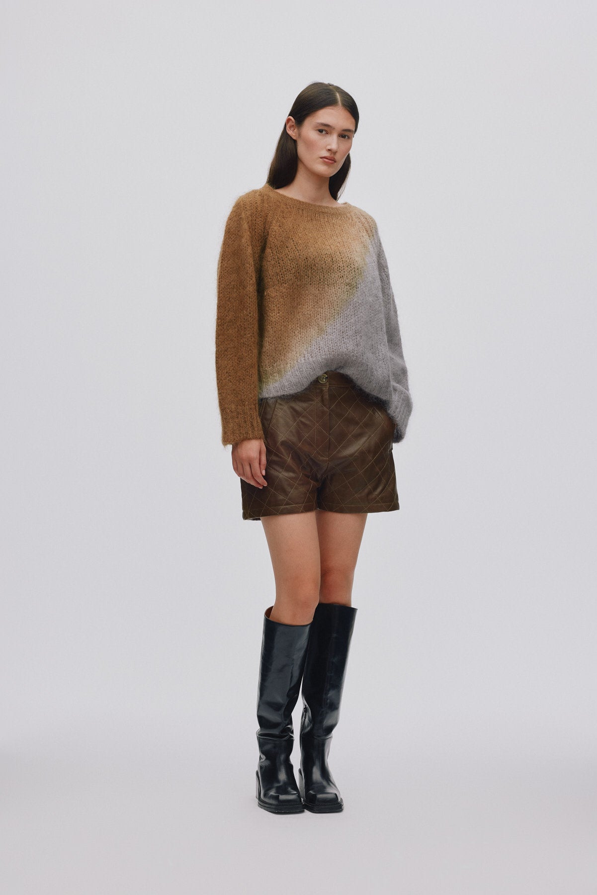 Jasmin - Cross dye boxy sweater I Dark toffee grey combo