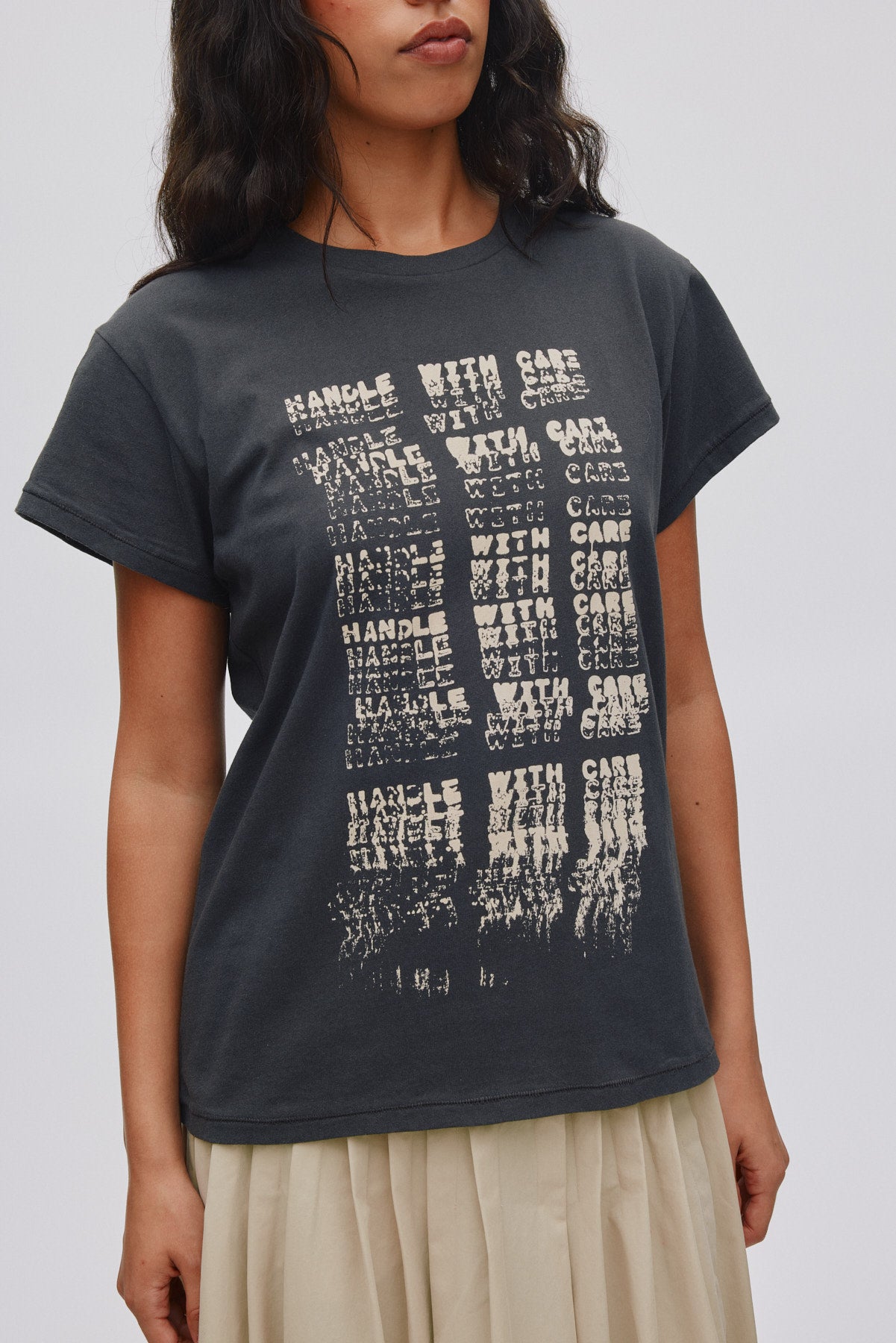 Ambla - Handle with care t-shirt I Faded black