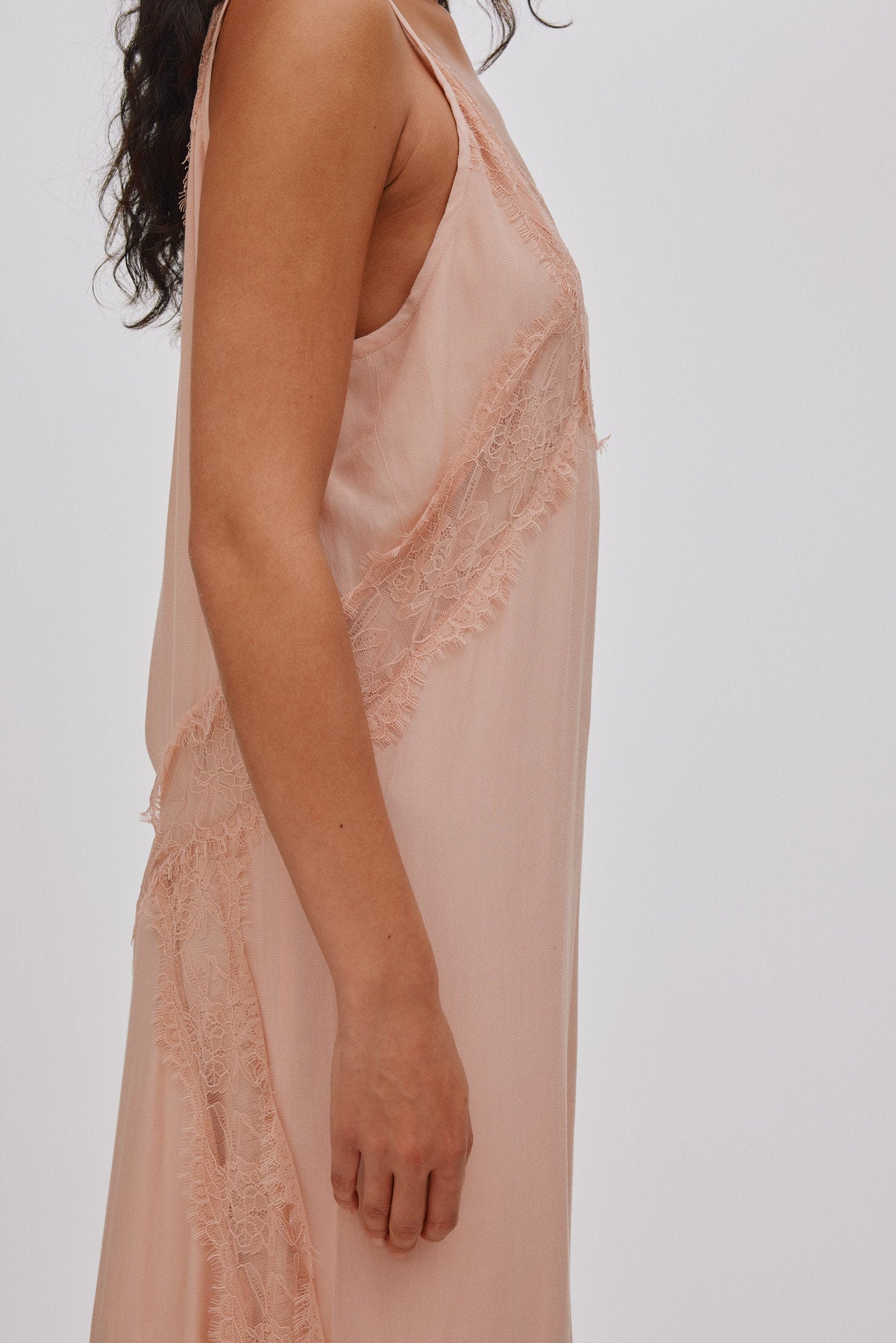 Lilou - Sheer lace panelled dress I Blush