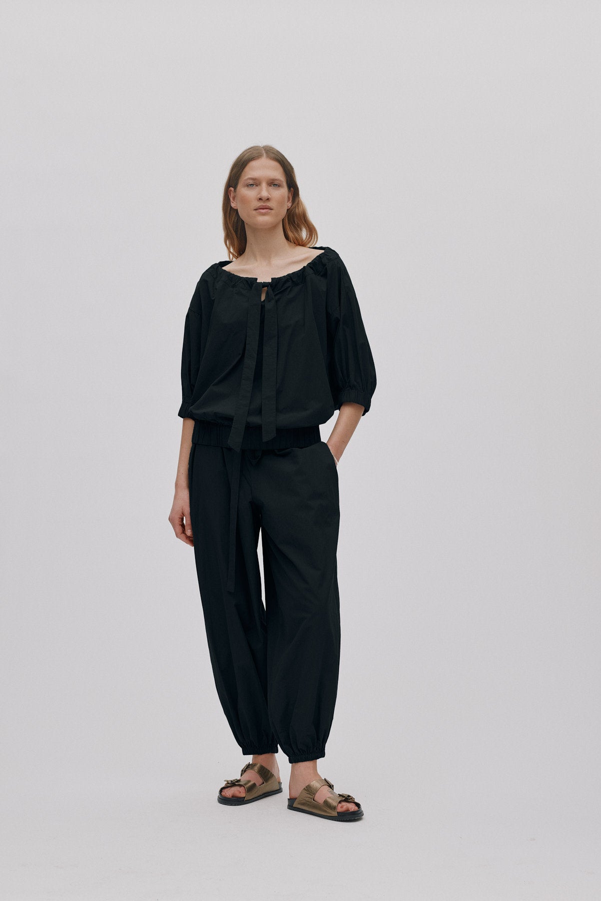 Iridi - Poplin gathered pants I Black