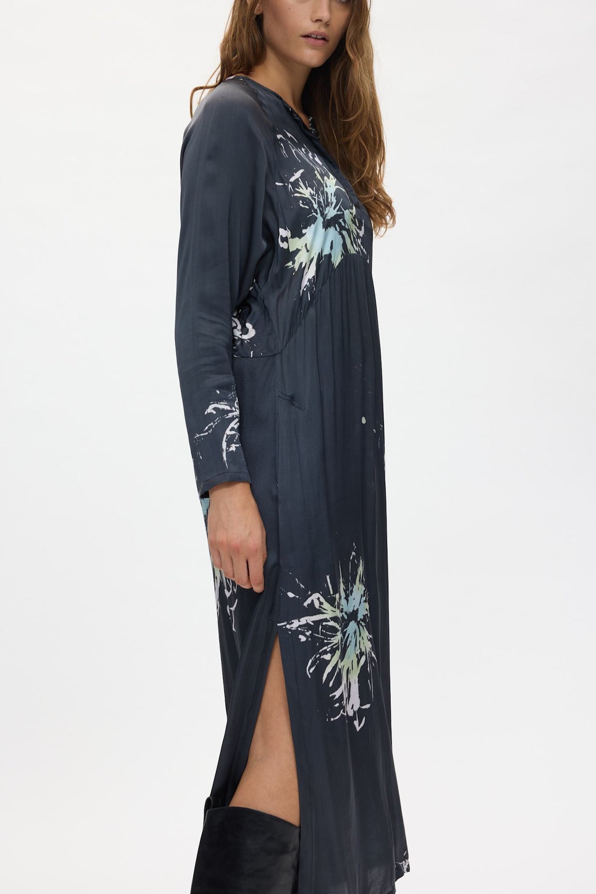Helma - Lumière kaftan I Iron grey