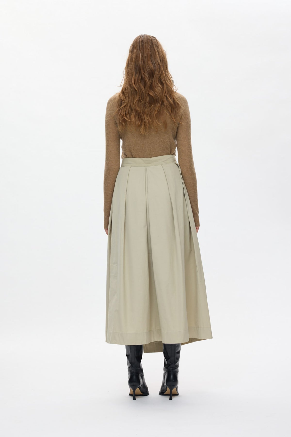 Esila - Weightless wrap skirt I Dark chalk