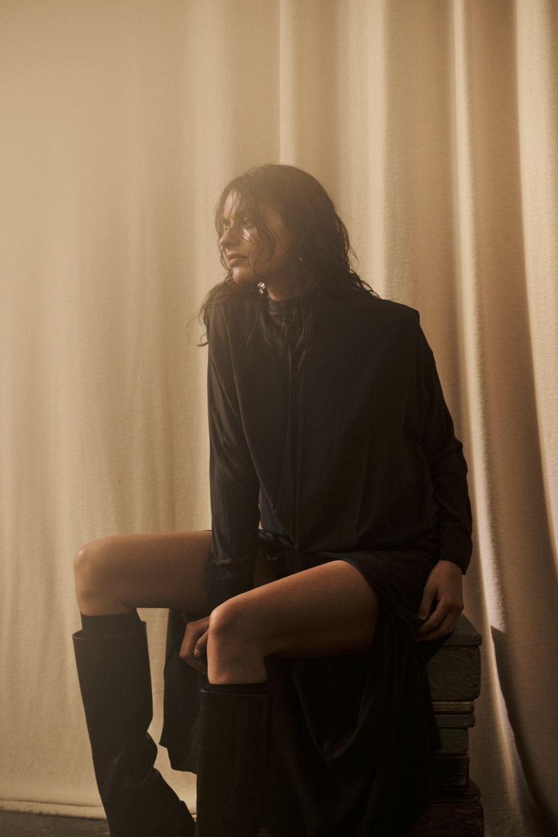 Fabiola - Matte drape zip sleeve dress I Pirate black