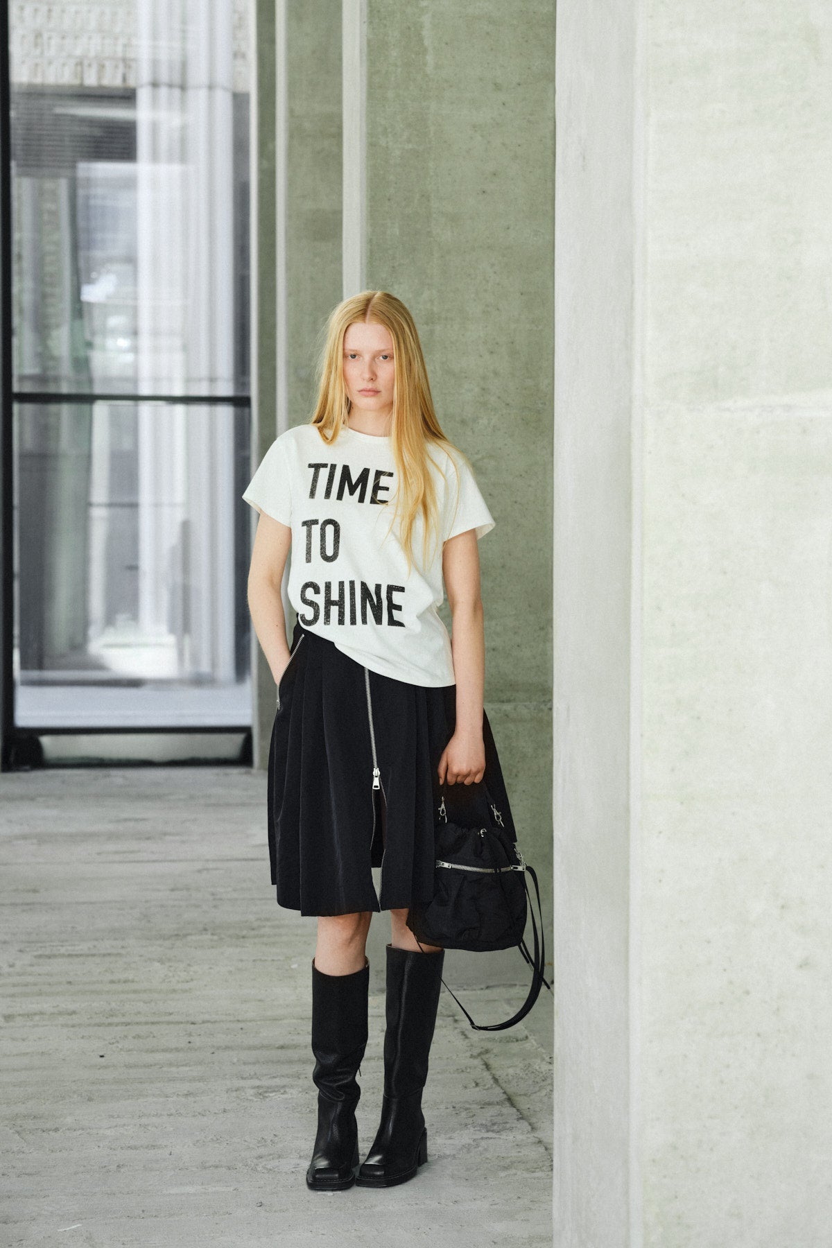 Ambla - Time to shine t-shirt I Chalk