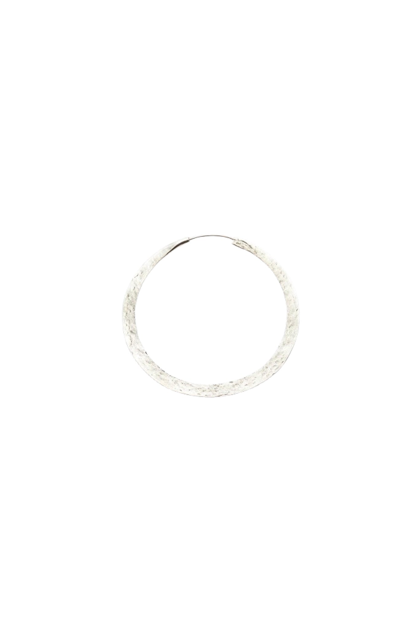 Nafsu - Silver hammered hoop L I Silver