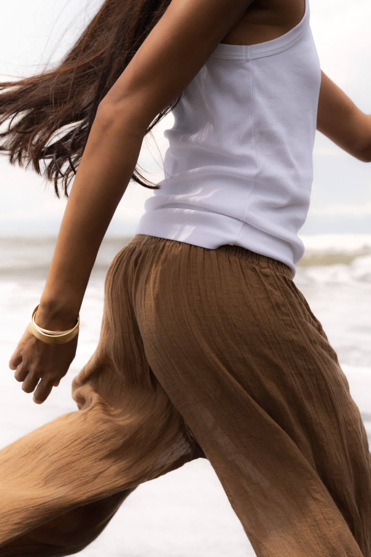 Karam - PRE-ORDER I Crinkled wide leg pants I Walnut