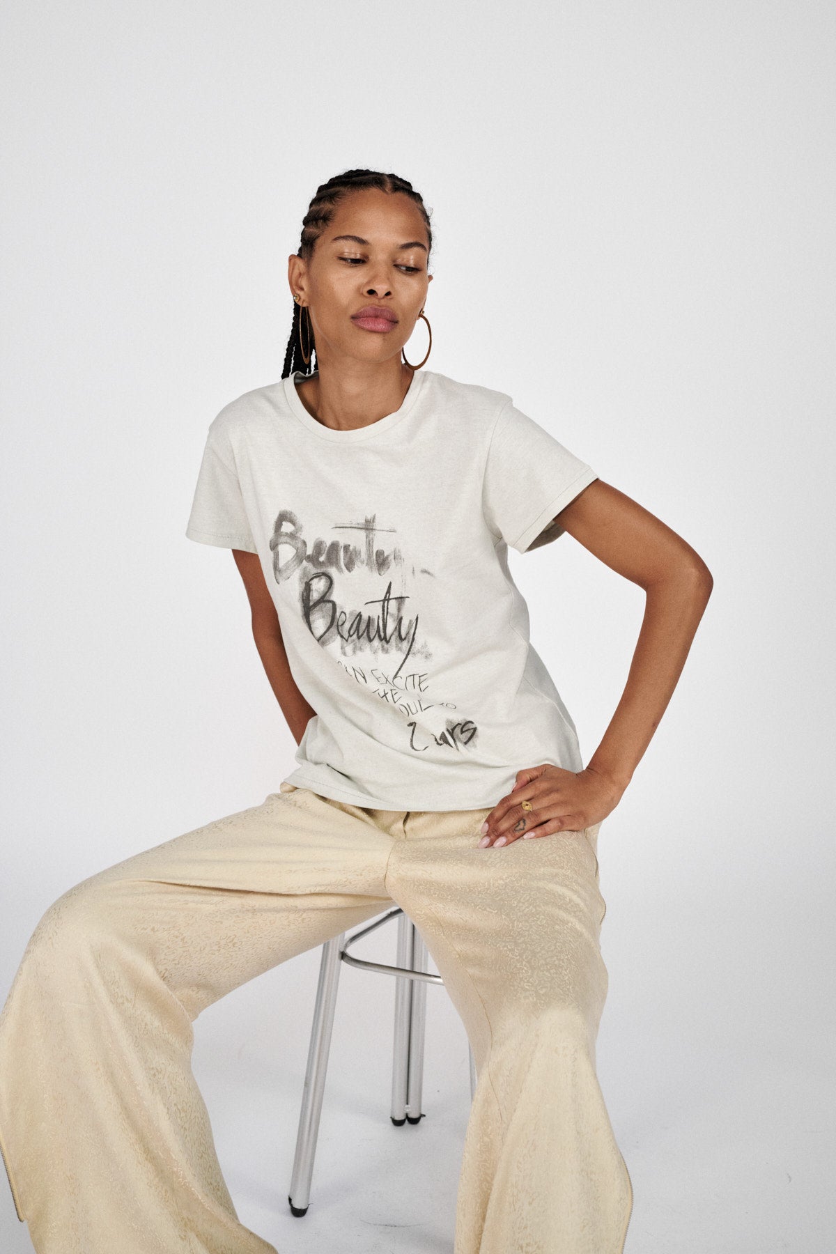 Ambla - Beauty t-shirt I Faded black
